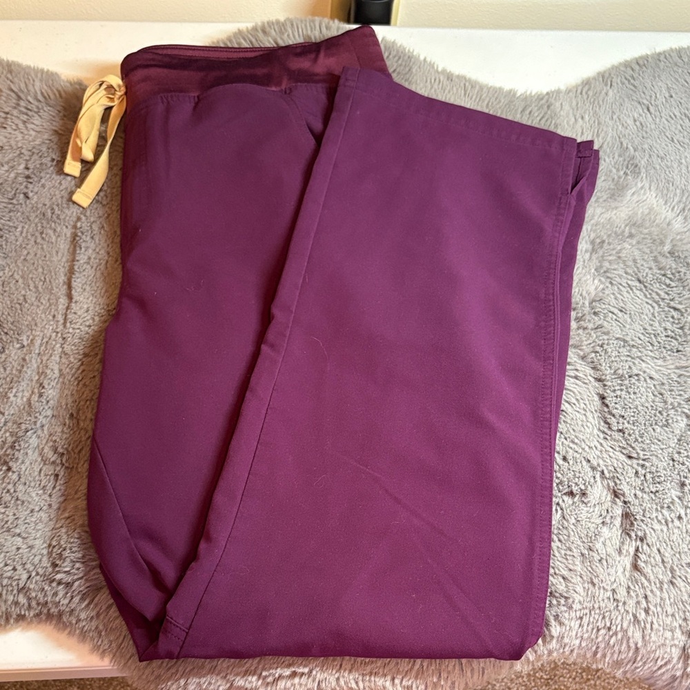 Figs Women's Plum Scrub Trousers with Drawstring